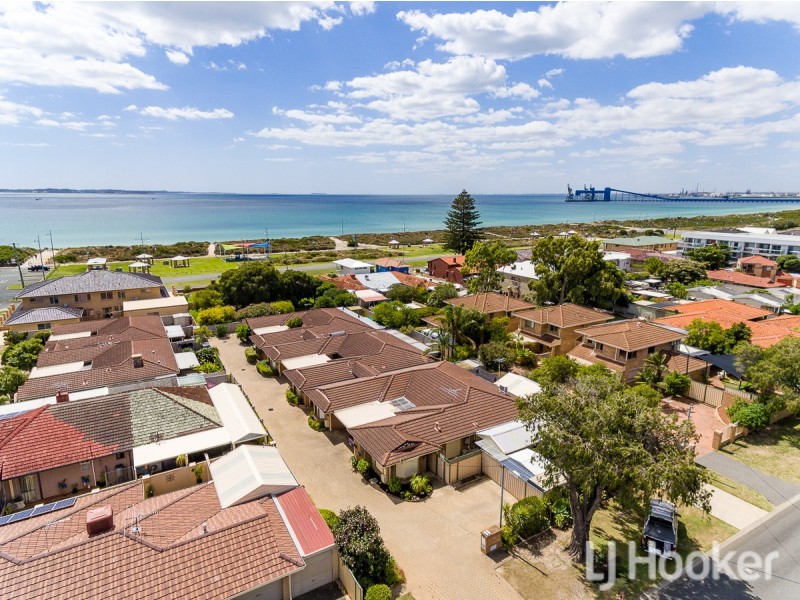 4/90 Kent Street, Rockingham WA 6168