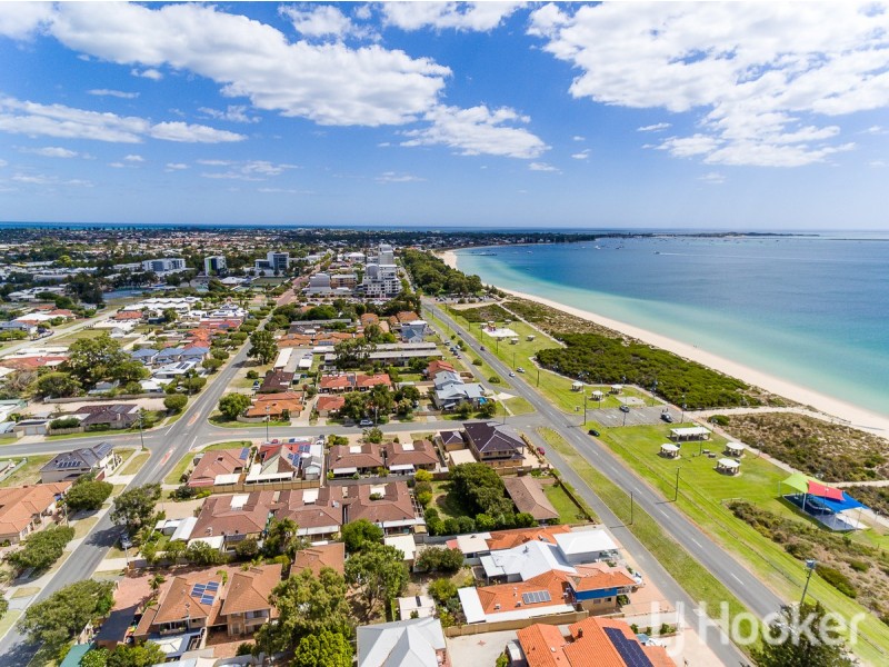 4/90 Kent Street, Rockingham WA 6168