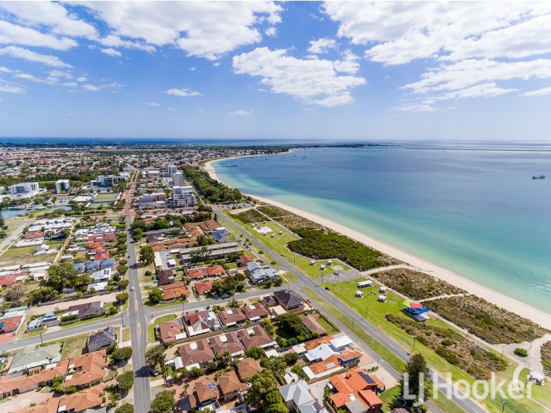 4/90 Kent Street, Rockingham WA 6168