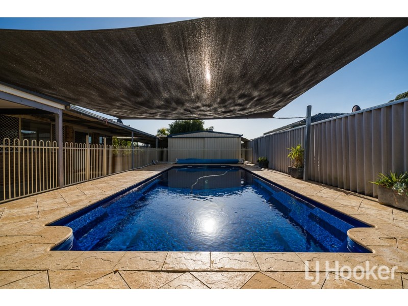 1 Camm Place, Waikiki WA 6169