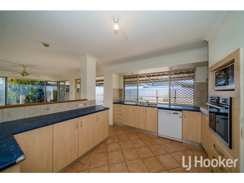 1 Camm Place, Waikiki WA 6169