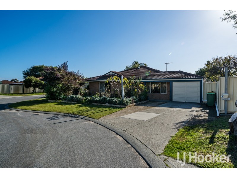 1 Camm Place, Waikiki WA 6169