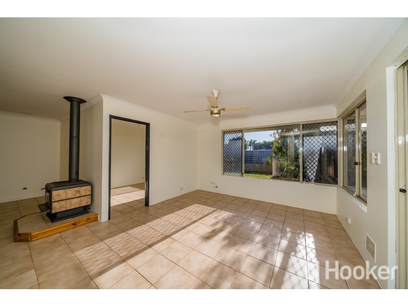 1 Camm Place, Waikiki WA 6169