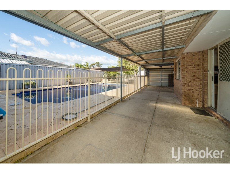 1 Camm Place, Waikiki WA 6169