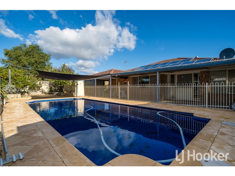 1 Camm Place, Waikiki WA 6169