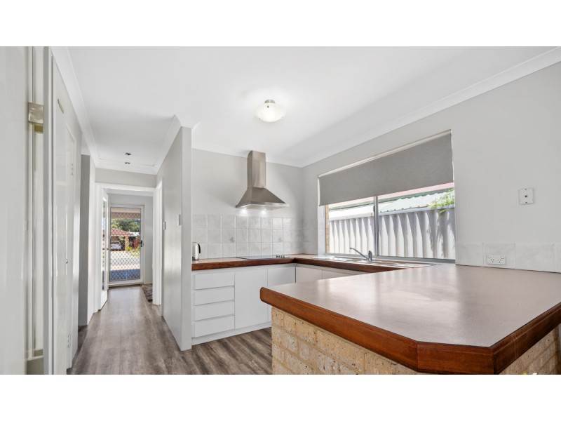 12 Eva Lynch Way, Warnbro WA 6169