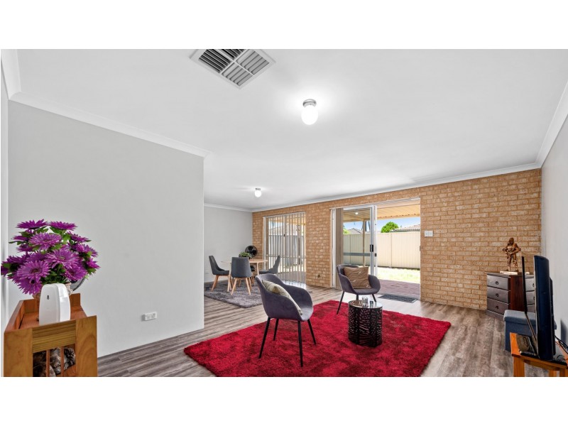 12 Eva Lynch Way, Warnbro WA 6169