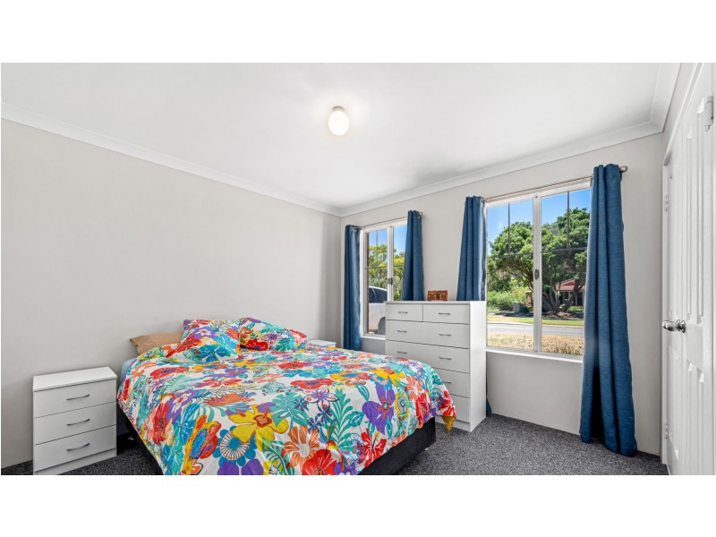 12 Eva Lynch Way, Warnbro WA 6169