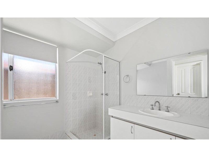 12 Eva Lynch Way, Warnbro WA 6169