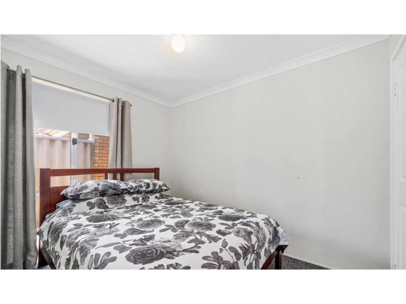 12 Eva Lynch Way, Warnbro WA 6169