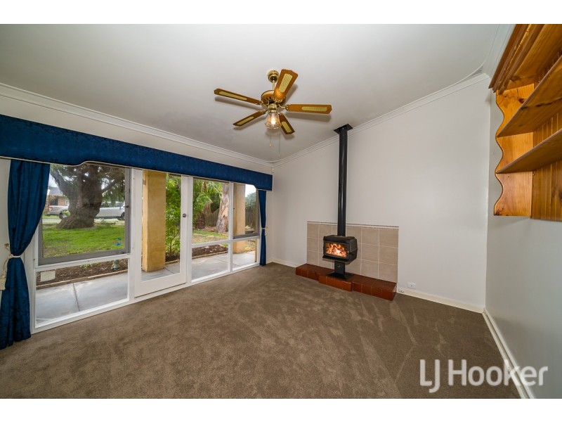 8 Pictor Court, Rockingham WA 6168