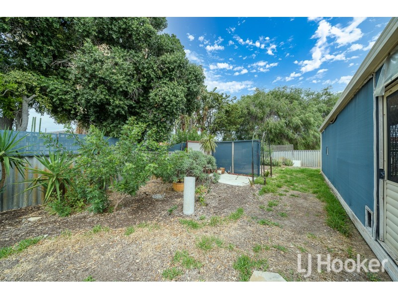 8 Pictor Court, Rockingham WA 6168