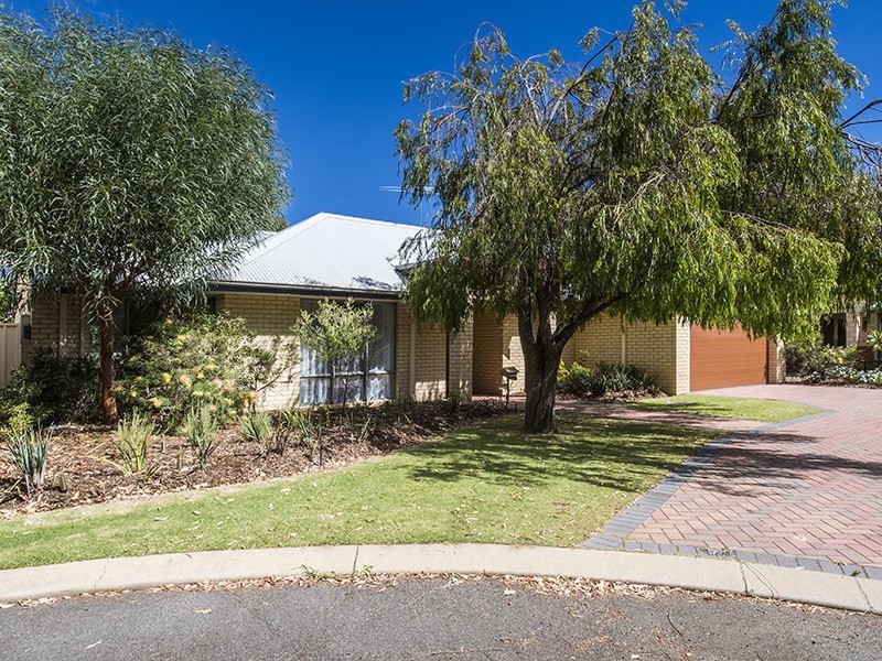 6 Mallee Close, Wannanup WA 6210