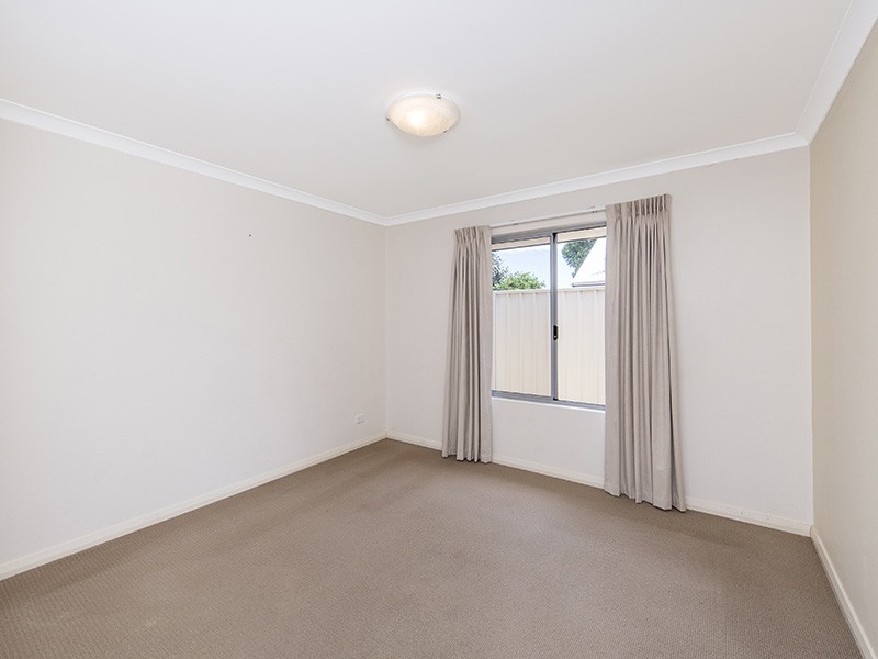 6 Mallee Close, Wannanup WA 6210