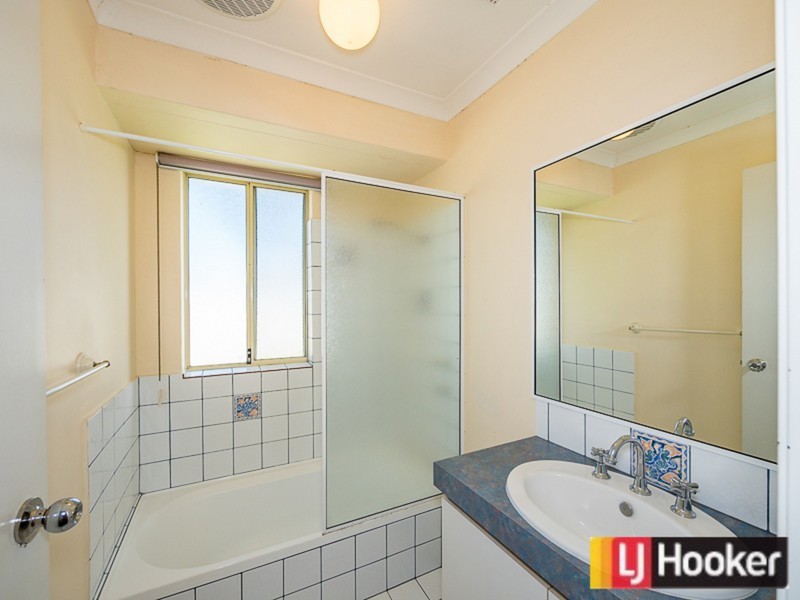 2 Kilmeny Loop, Warnbro WA 6169