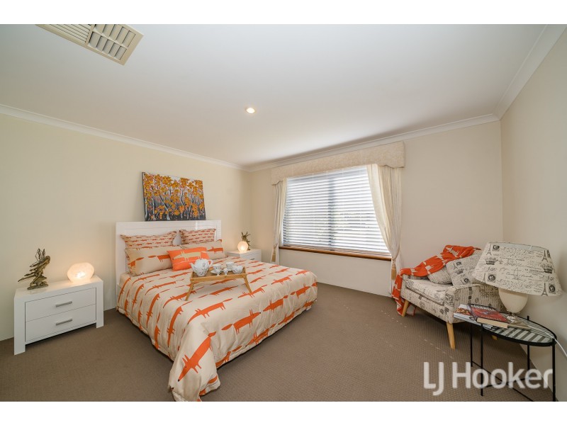 4 Porto Novo Mews, Secret Harbour WA 6173