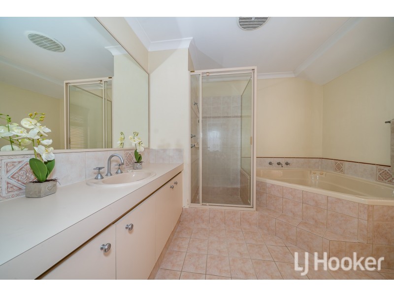 4 Porto Novo Mews, Secret Harbour WA 6173