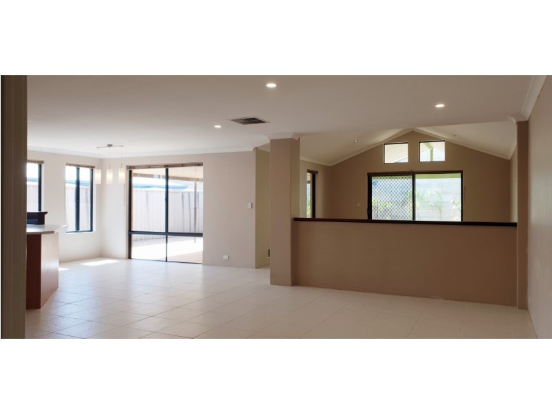 9 Dunster Way, Orelia WA 6167