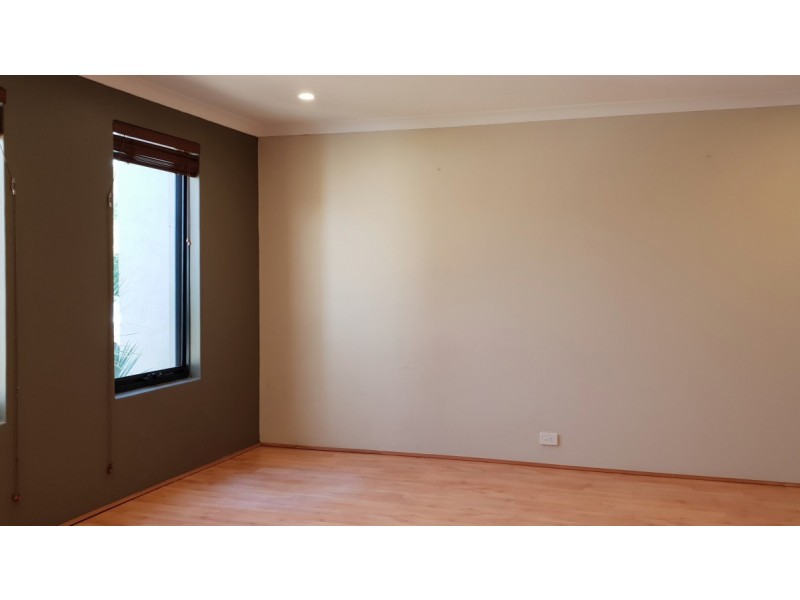 9 Dunster Way, Orelia WA 6167