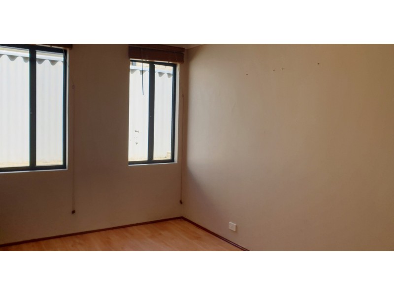 9 Dunster Way, Orelia WA 6167