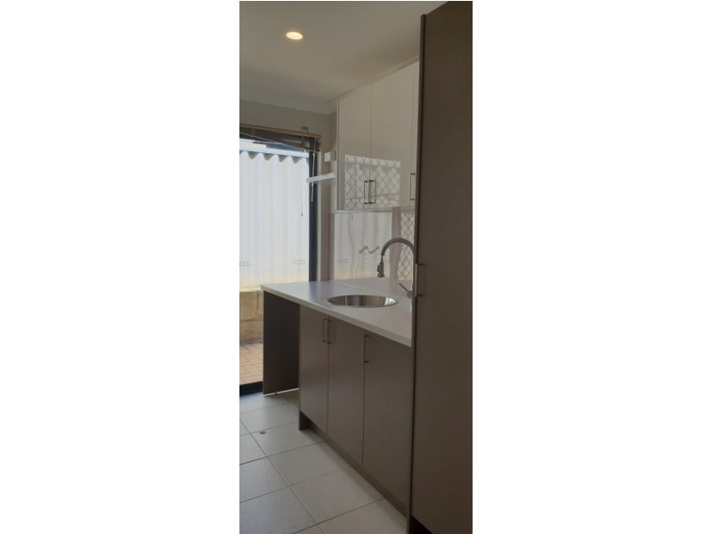 9 Dunster Way, Orelia WA 6167