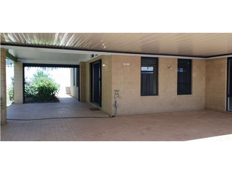9 Dunster Way, Orelia WA 6167