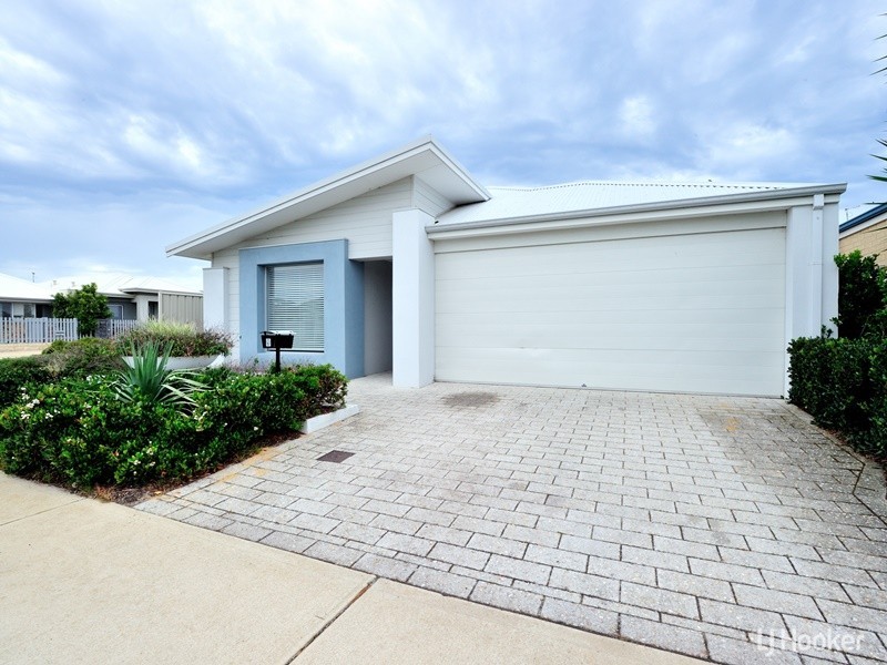 9 Tallering Way, Golden Bay WA 6174