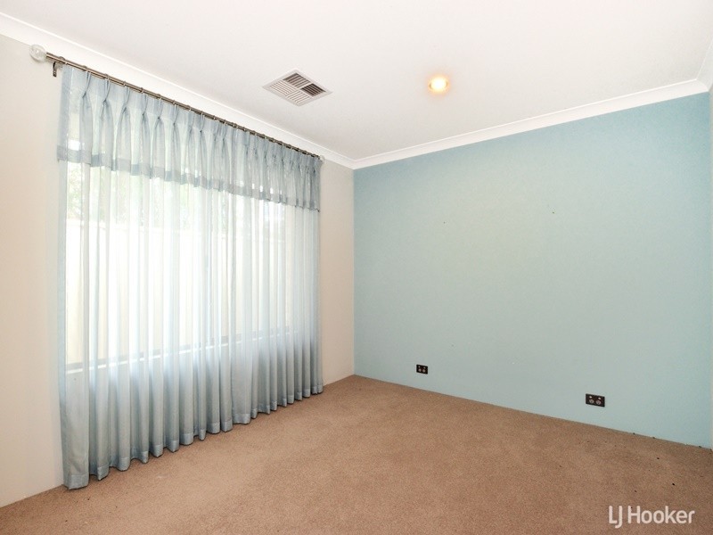 9 Tallering Way, Golden Bay WA 6174