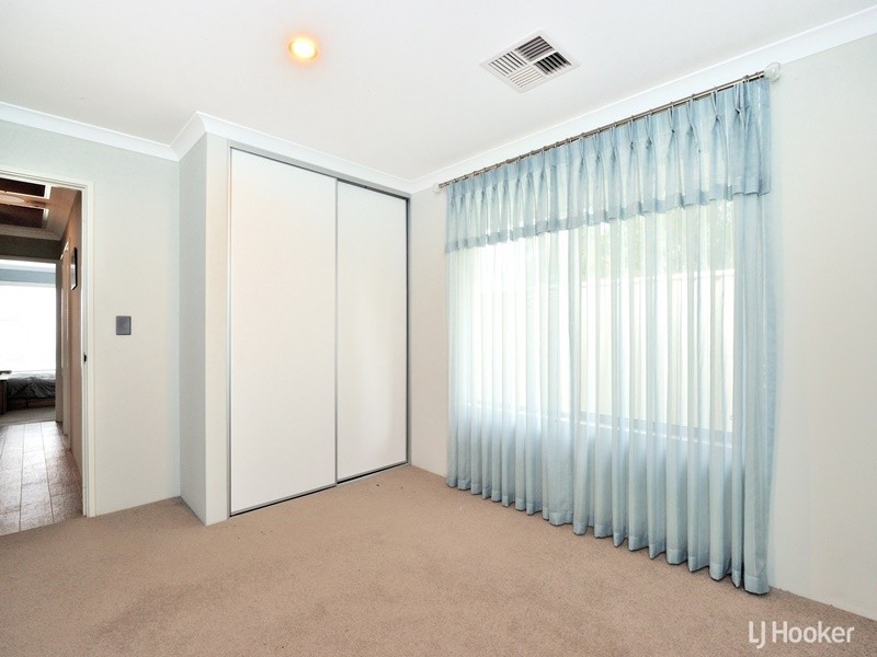 9 Tallering Way, Golden Bay WA 6174