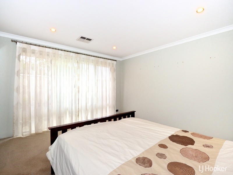 9 Tallering Way, Golden Bay WA 6174