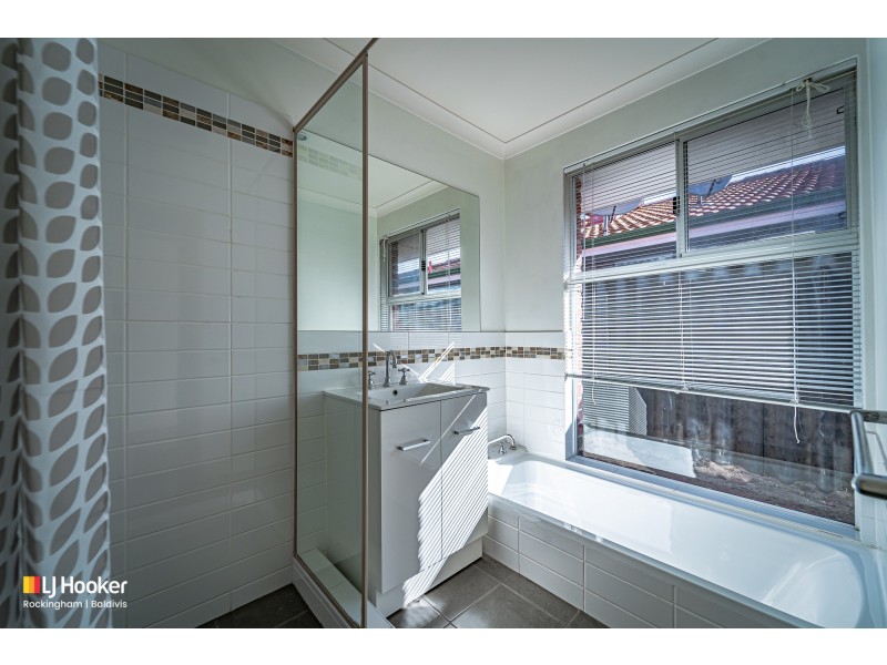 24 Grand Ocean Boulevard, Port Kennedy WA 6172