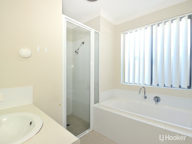 1 Lamboo Lane, Golden Bay WA 6174