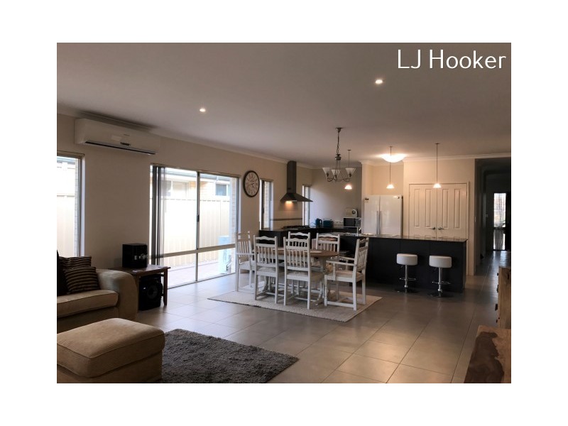 14 Blackshear Green, Secret Harbour WA 6173