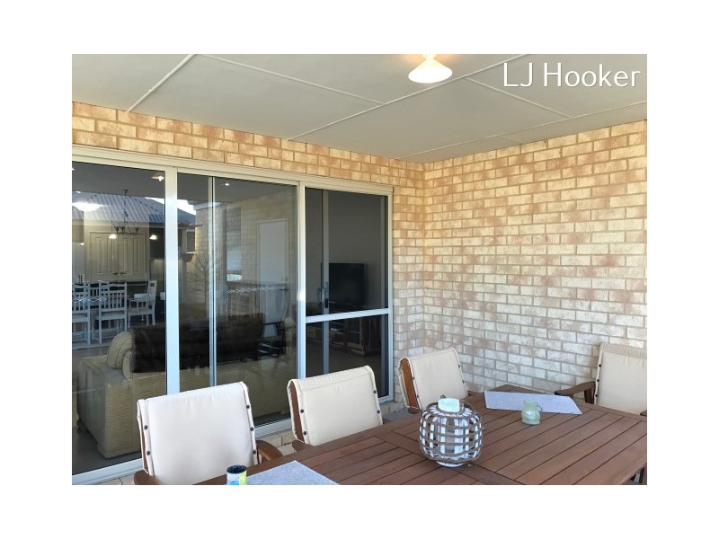 14 Blackshear Green, Secret Harbour WA 6173