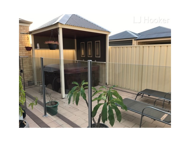 14 Blackshear Green, Secret Harbour WA 6173