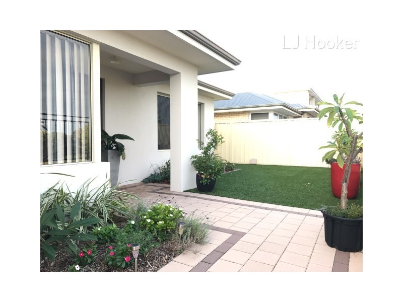 14 Blackshear Green, Secret Harbour WA 6173
