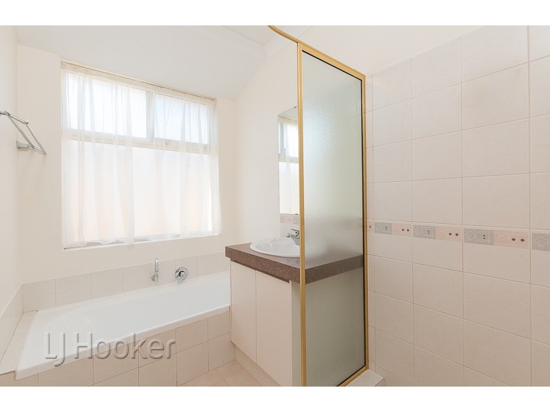 31 Edgbaston Crescent, Port Kennedy WA 6172