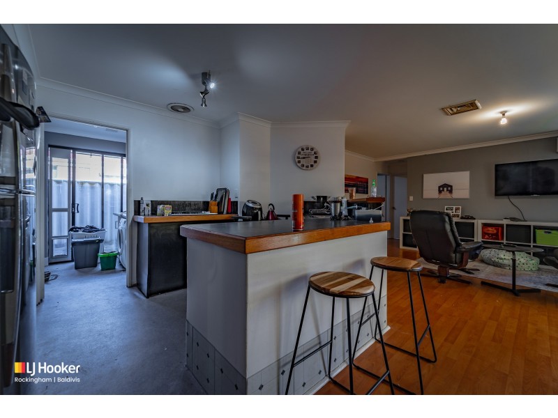 7 Sarah Ann Crescent, Warnbro WA 6169