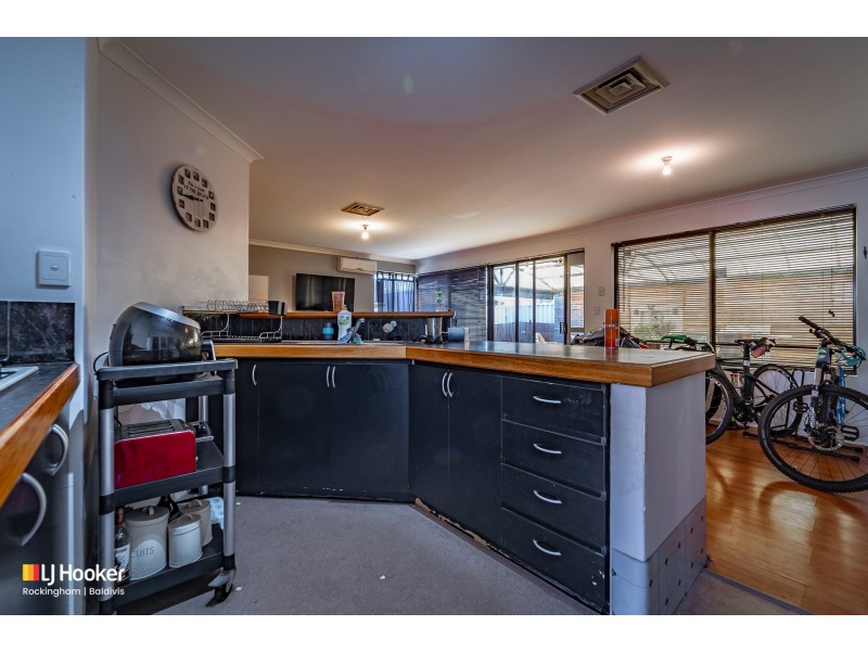 7 Sarah Ann Crescent, Warnbro WA 6169