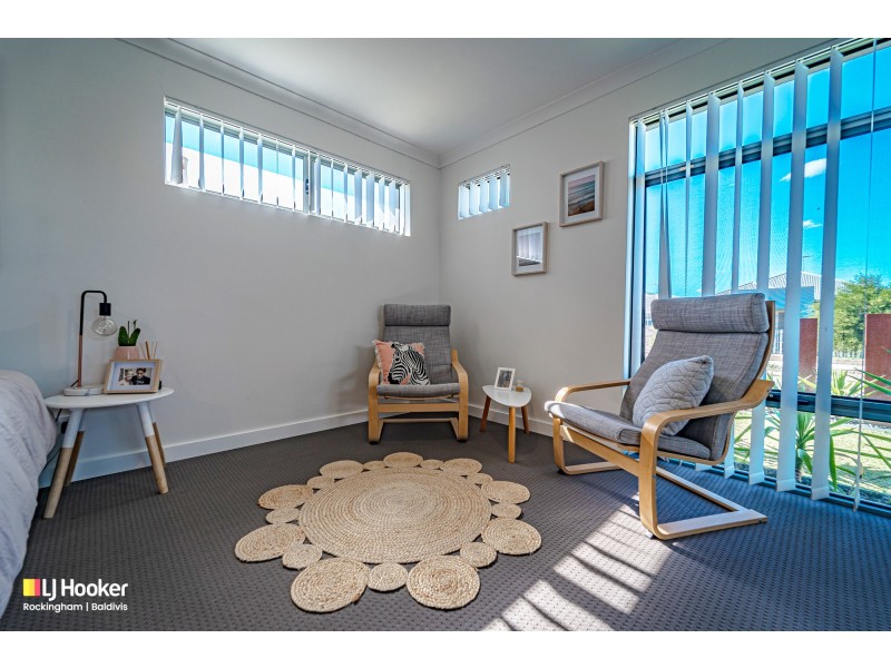 15 Warriedar Way, Golden Bay WA 6174