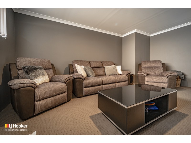 15 Warriedar Way, Golden Bay WA 6174