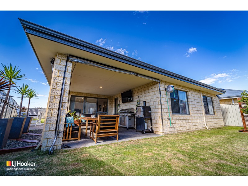 15 Warriedar Way, Golden Bay WA 6174