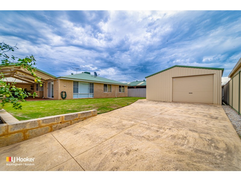 15 Zedora Loop, Port Kennedy WA 6172
