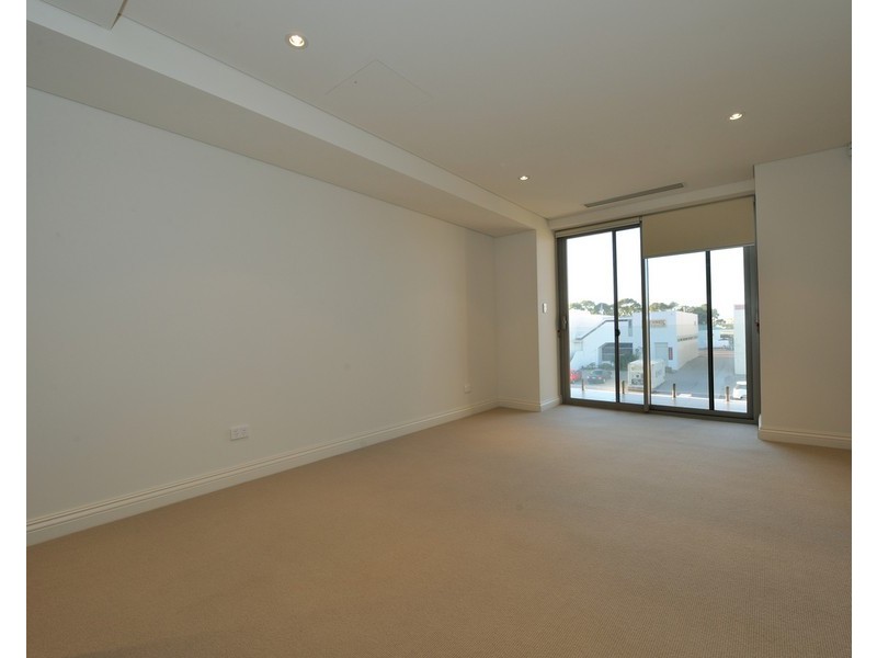 6/3 Rockingham Beach Road, Rockingham WA 6168