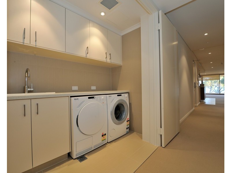 6/3 Rockingham Beach Road, Rockingham WA 6168