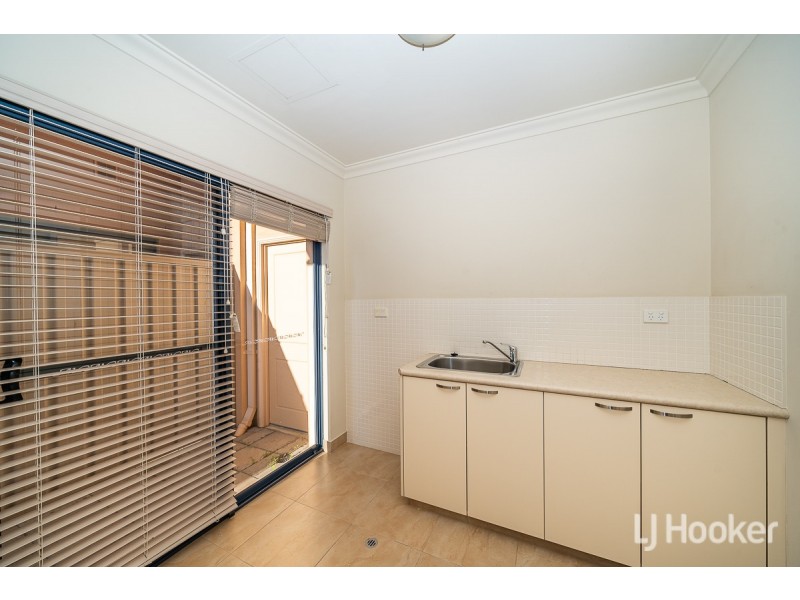 8B Victoria Street, Rockingham WA 6168