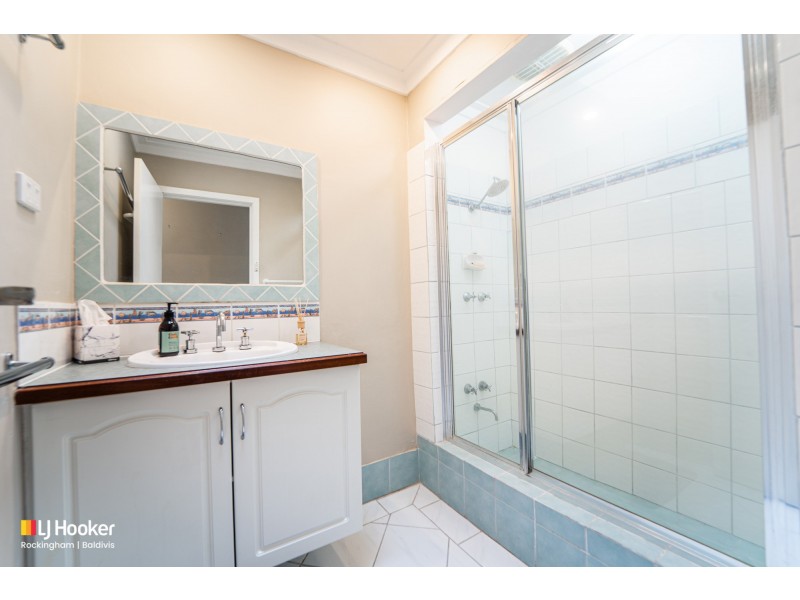 4 Fruin Court, Warnbro WA 6169
