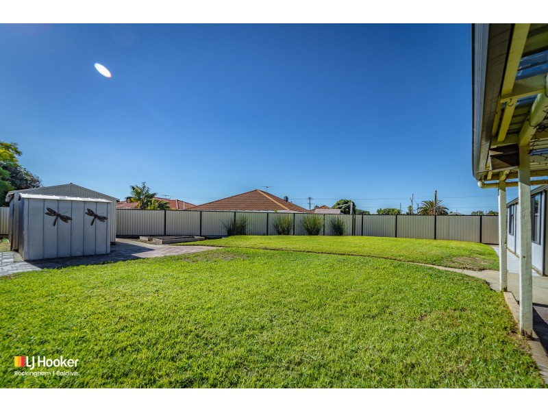 4 Fruin Court, Warnbro WA 6169