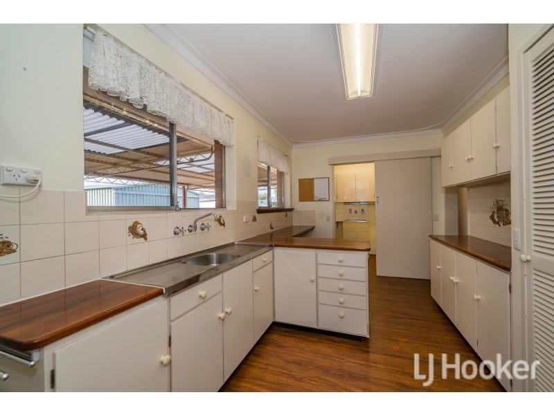 48 Lake Street, Rockingham WA 6168