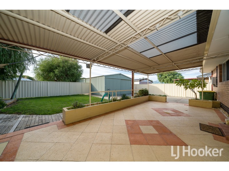 48 Lake Street, Rockingham WA 6168